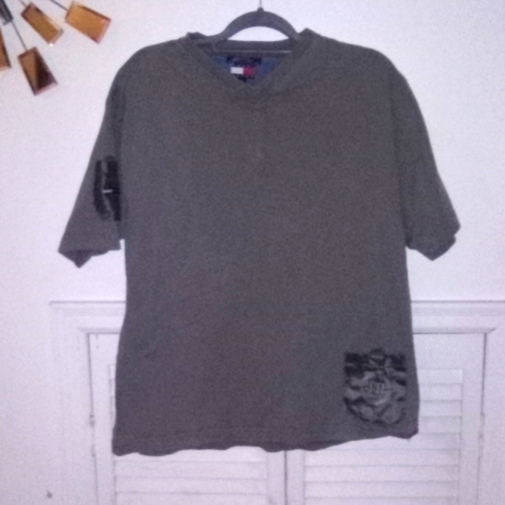 Tommy Hilfiger vneck pocket t-shirt
